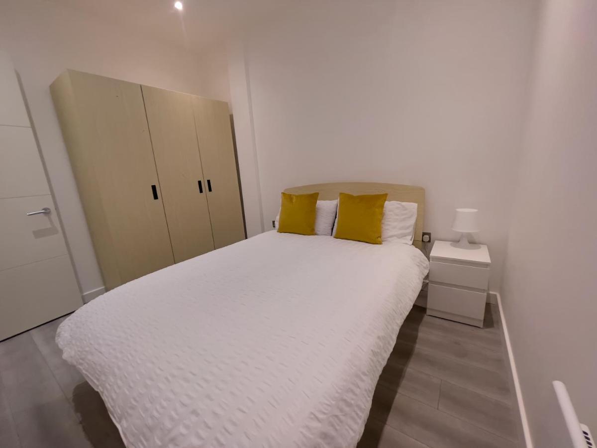 Lovely 2 Double Bedroom Flat With Free Parking - At The Atrium Mk มิลตันคีนส์ ภายนอก รูปภาพ