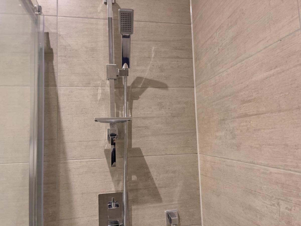 Lovely 2 Double Bedroom Flat With Free Parking - At The Atrium Mk มิลตันคีนส์ ภายนอก รูปภาพ
